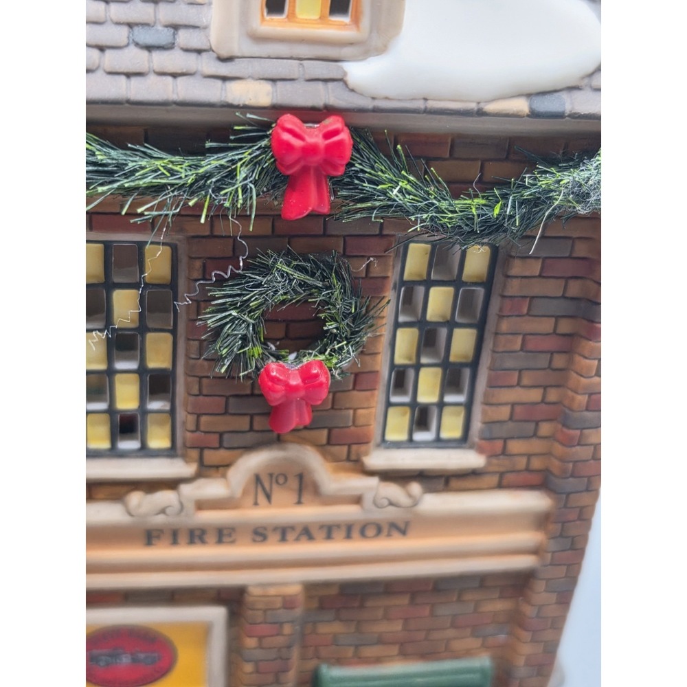 Dept 56 Profiles Fire Station No 1 State Farm 65th Anniversary 2000 #05709 - Picture 7 of 16
